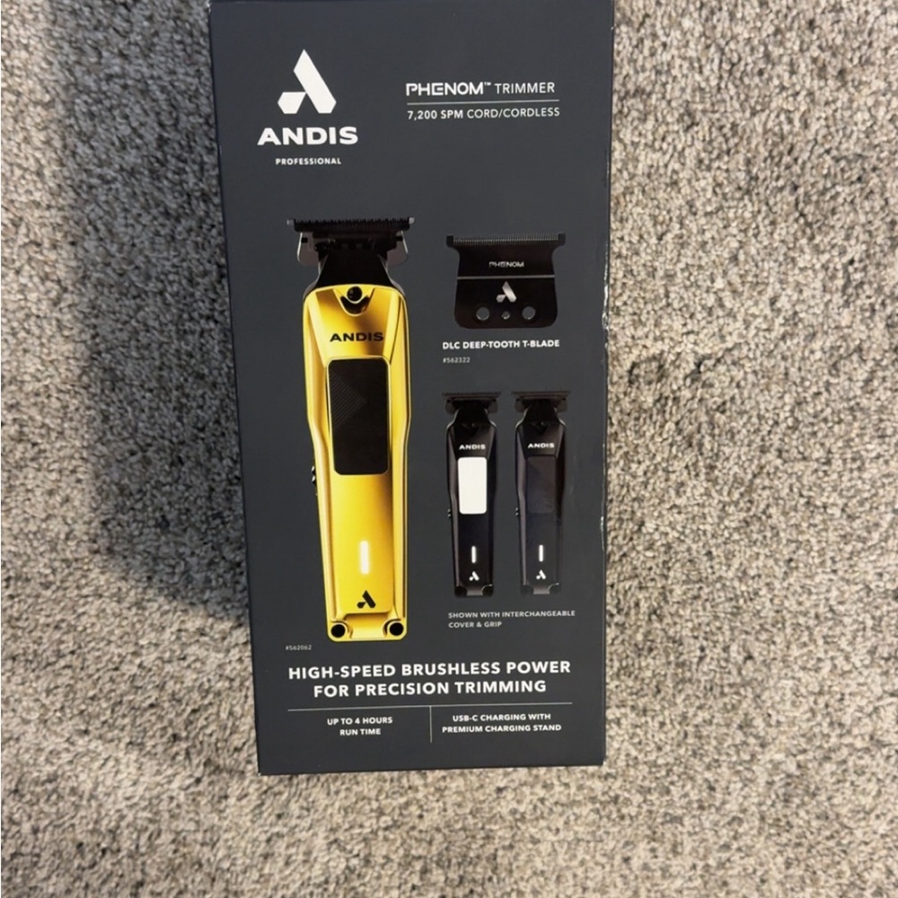 Andis Phenom Trimmer in Gold